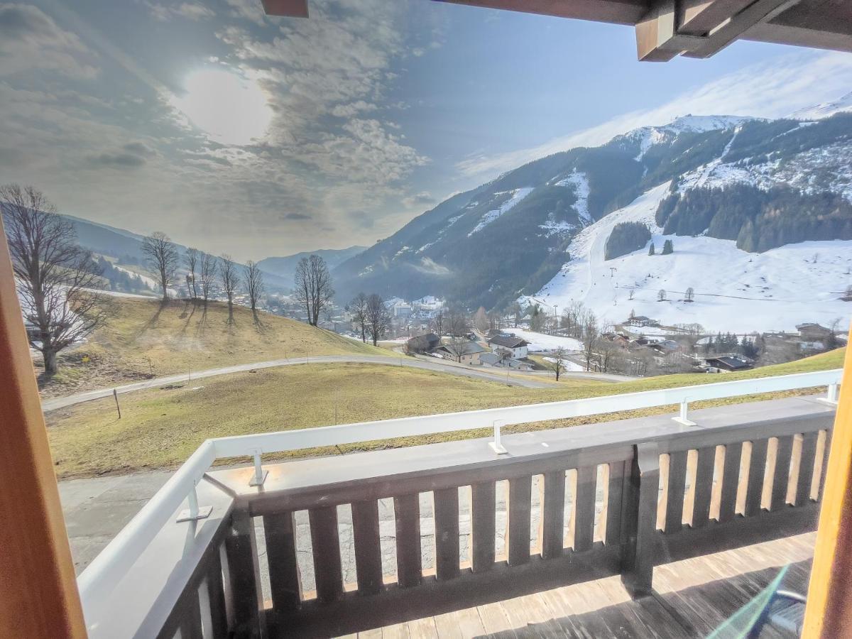 Saalbach Apartments Landhaus Bernkogel - Ski In Ski Out Exterior photo
