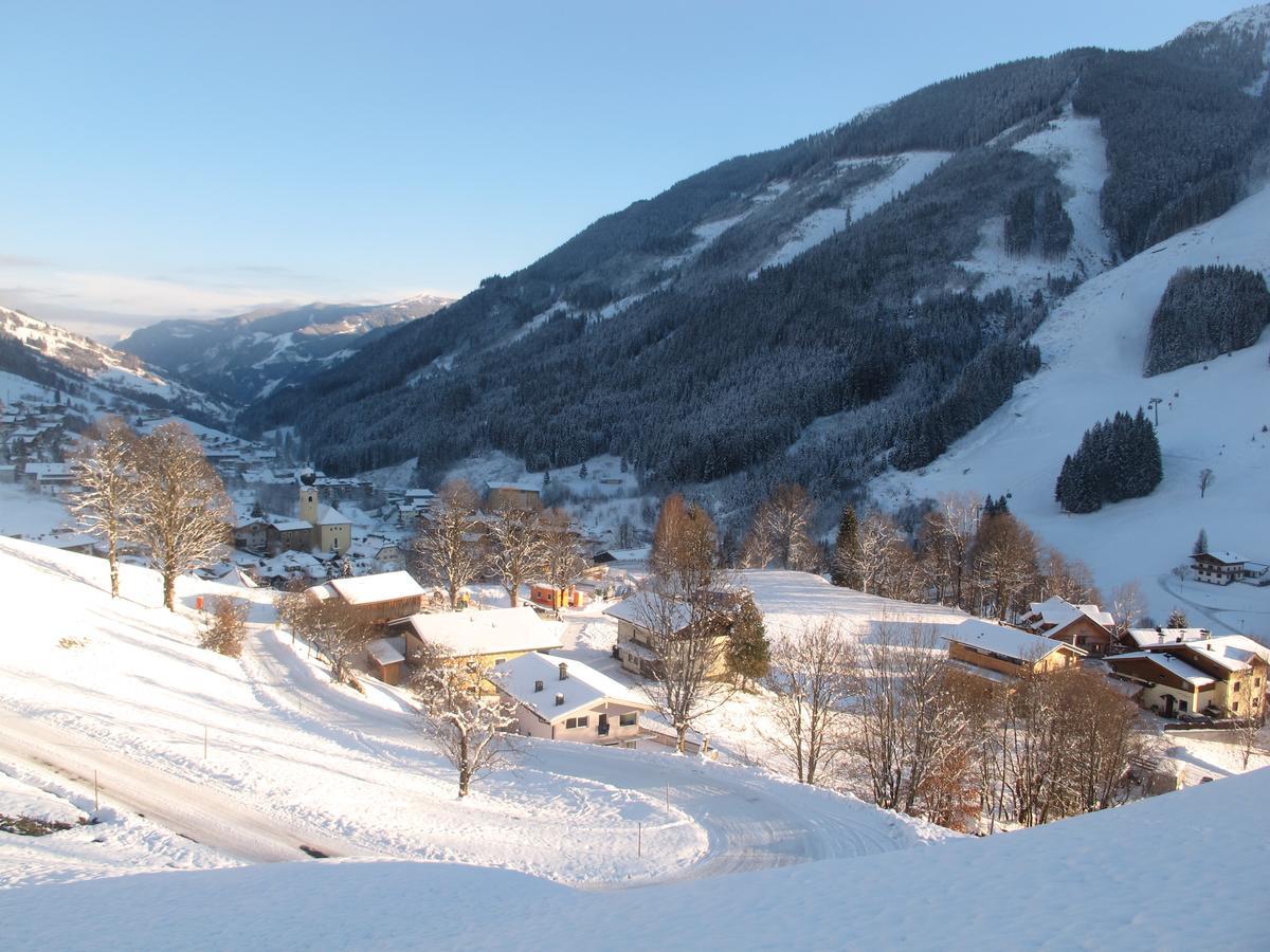 Saalbach Apartments Landhaus Bernkogel - Ski In Ski Out Exterior photo